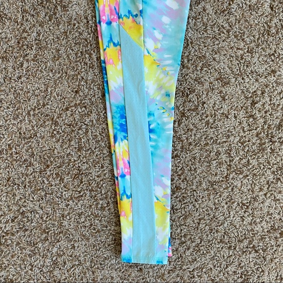 More Than Magic Tie-Dye Swirl Rainbow Leggings - Picture 7 of 13
